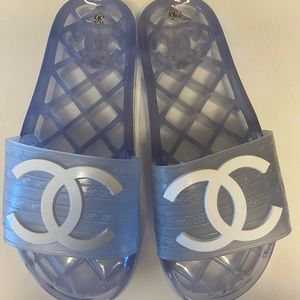 Clear jelly sandals size 6